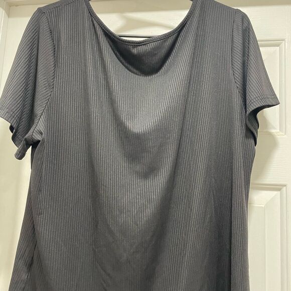 Black shortsleeve top SHEIN curve size 4xl - Picture 4 of 5